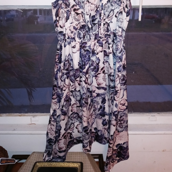 SimplyVeraWang - Picture 10 of 11